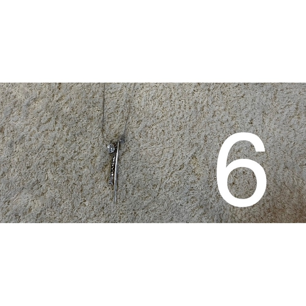 Costume Jewelry - Long Necklace w/ Pendant